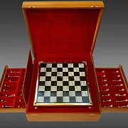 На память: Резные шахматы «Чёрное и белое» — фотография 6