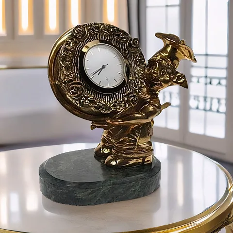 Подарочные настольные часы «Кулинар» с гномом и тортом