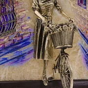 Ключница «Велосипедистка» с бронзой, росписью и подсветкой — оригинальный подарок — фотография 4