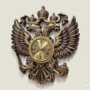 Часы с гербом РФ, резные из массива ясеня — оригинальный подарок — фотография 3