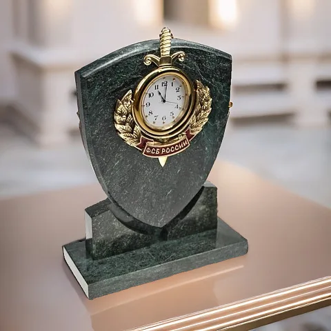 Часы «Щит ФСБ РФ» — красивый подарок