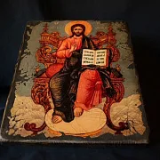 Икона деревянная "Спас-Вседержитель на троне" — красивый подарок — фотография 8