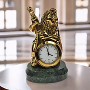 Подарочные настольные часы с бронзовым гномом-музыкантом — фотография 1