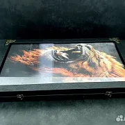 Нарды под стеклом «Лев» — необычный подарок — фотография 3