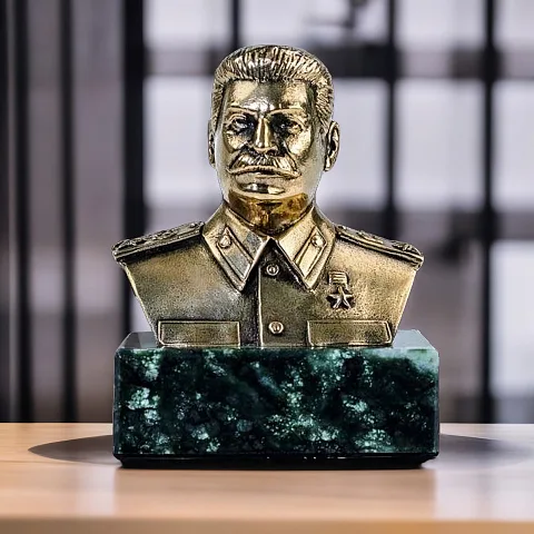 Бронзовый бюст «И.В. Сталин» — необычный подарок