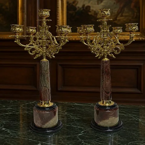 Каминный канделябр из бронзы, латуни и яшмы — красивый подарок