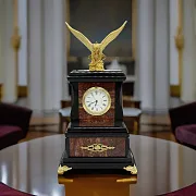 Подарочные винтажные настольные часы «Орел» — фотография 1