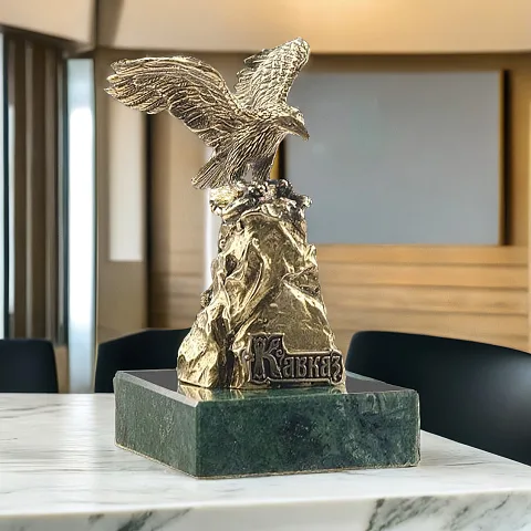 На память: Бронзовая статуэтка «Горный орел»