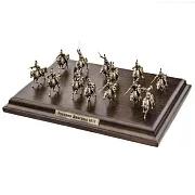 Диорама «Русские драгуны 1812 г.» из бронзы и ясеня, 1:72 — красивый подарок — фотография 7